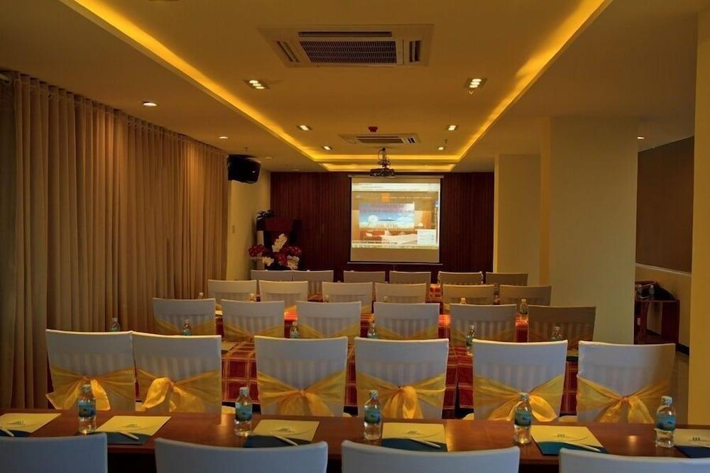 Nha Trang Wonderland Hotel Экстерьер фото